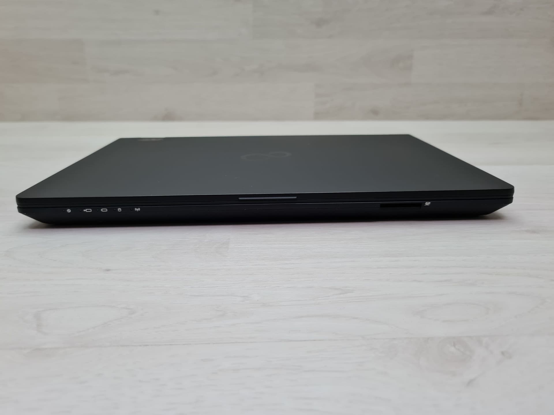 Notebook - Fujitsu Lifebook U Series U728 12,5" Processore I5 8° 8250U Ram 8Gb SSD 256Gb Webcam Type-C - Ricondizionato - 5