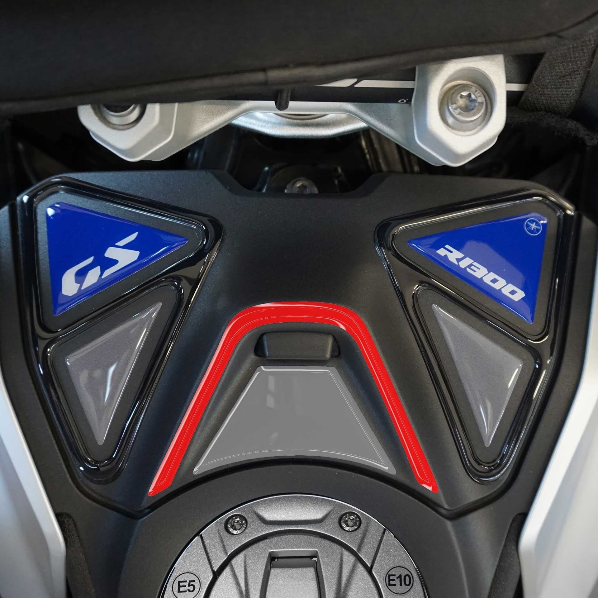 Adesivo 3D Protezione Sportellino moto compatibile con BMW R 1300 GS 2026