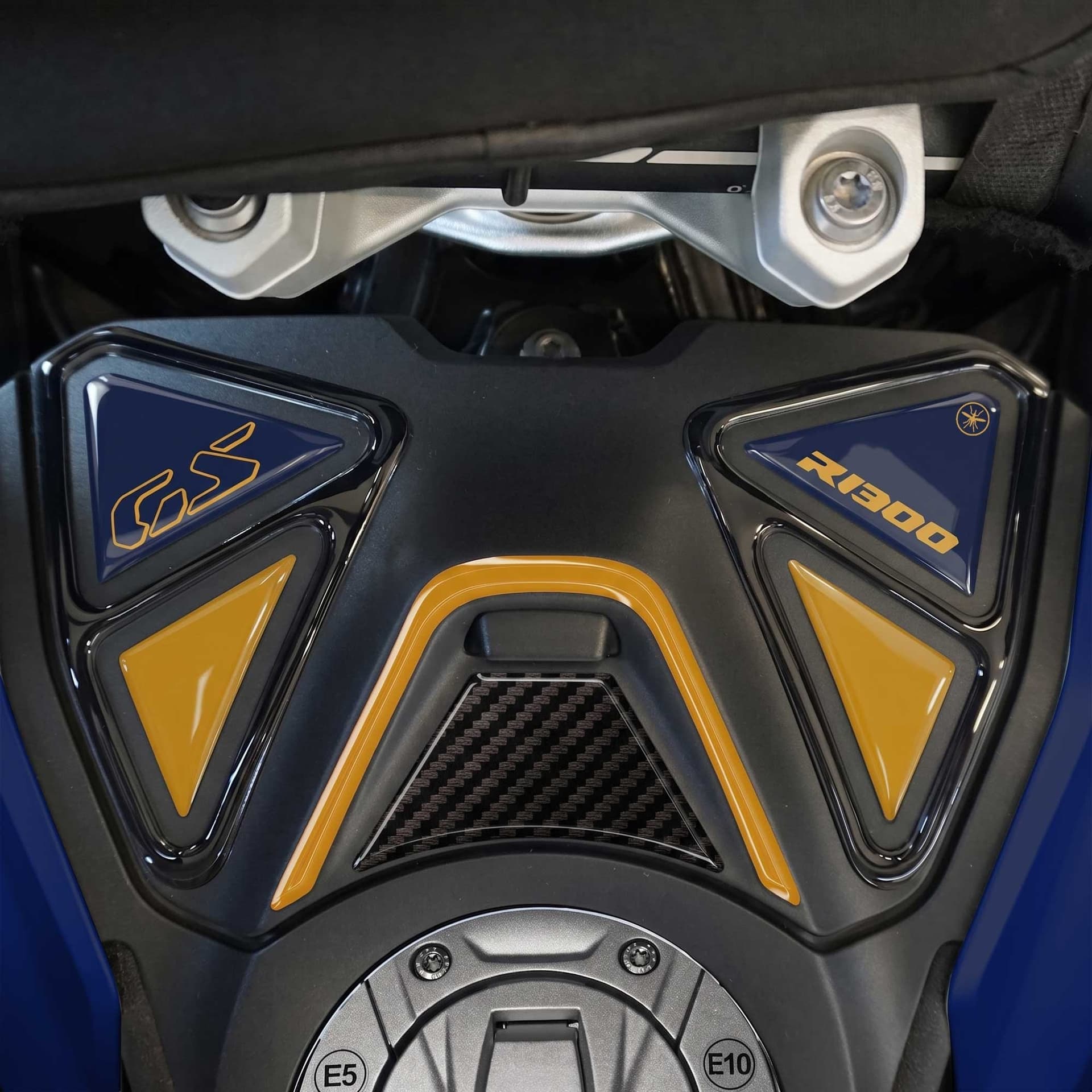 Adesivo 3D Protezione Sportellino moto compatibile con BMW R 1300 GS 2026 - 17