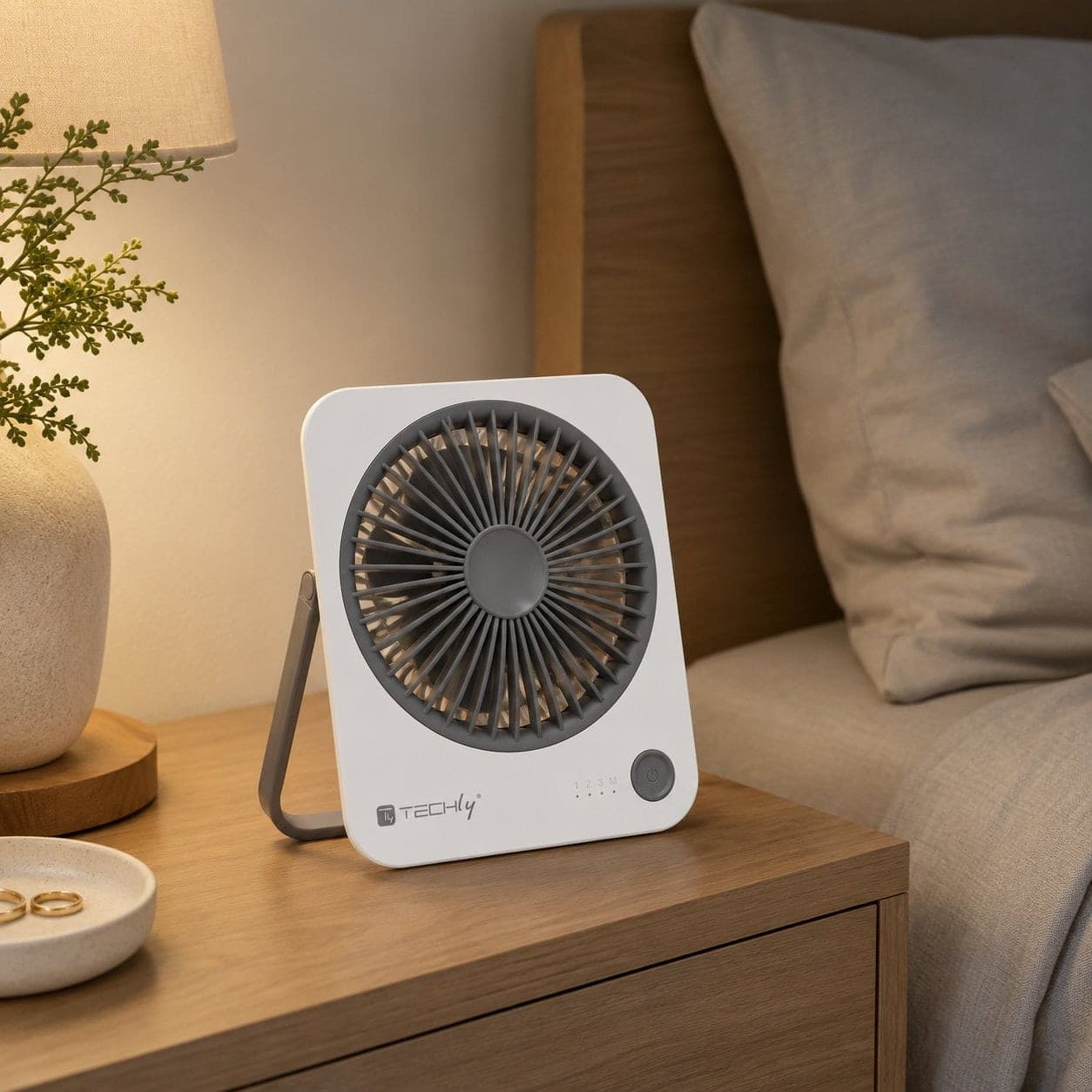 Ventilatore da Scrivania Ultra Sottile Pieghevole e Portatile a 4 Velocit&agrave - 19