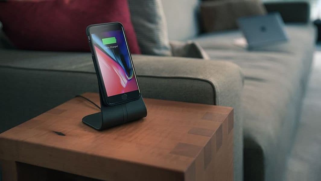 XVIDA Fast Charging Desk Stand - Inductive charger for Samsung Quick Charge 2.0 (Black) - 7