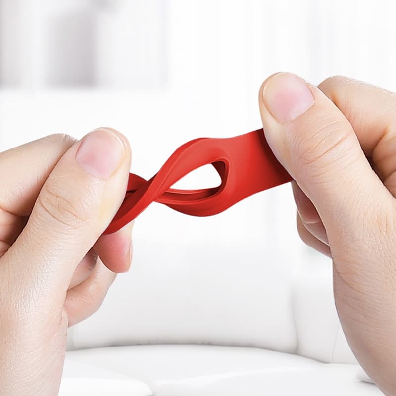 Custodia in silicone Crong con portachiavi – Custodia protettiva portachiavi per Apple AirTag 1/2 (rosso) - 8