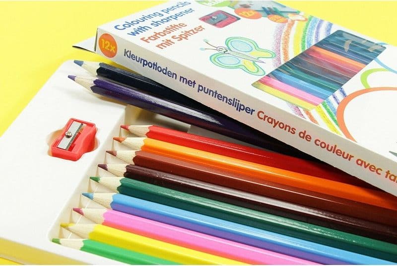Topwrite - 12pcs pencil crayons set. with a sharpener - 6