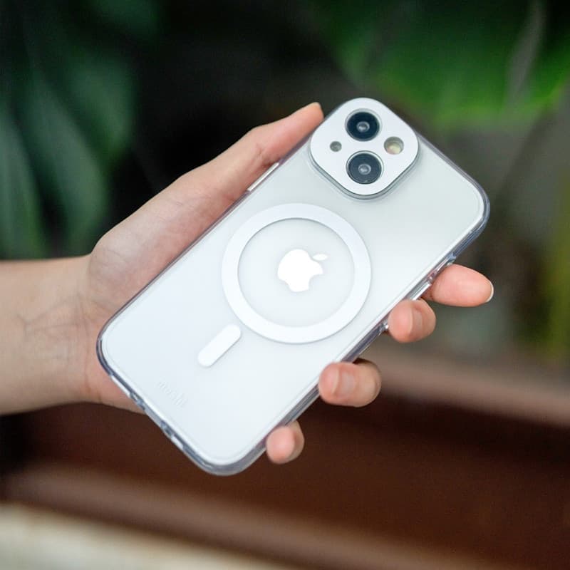 Moshi iGlaze MagSafe - Case for iPhone 15 Plus (Luna Silver) - 5