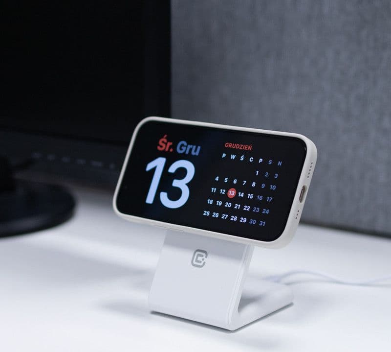 Crong MagSpot Stand - Caricabatterie wireless 2 in 1 con MagSafe per iPhone e AirPods (bianco) - 10