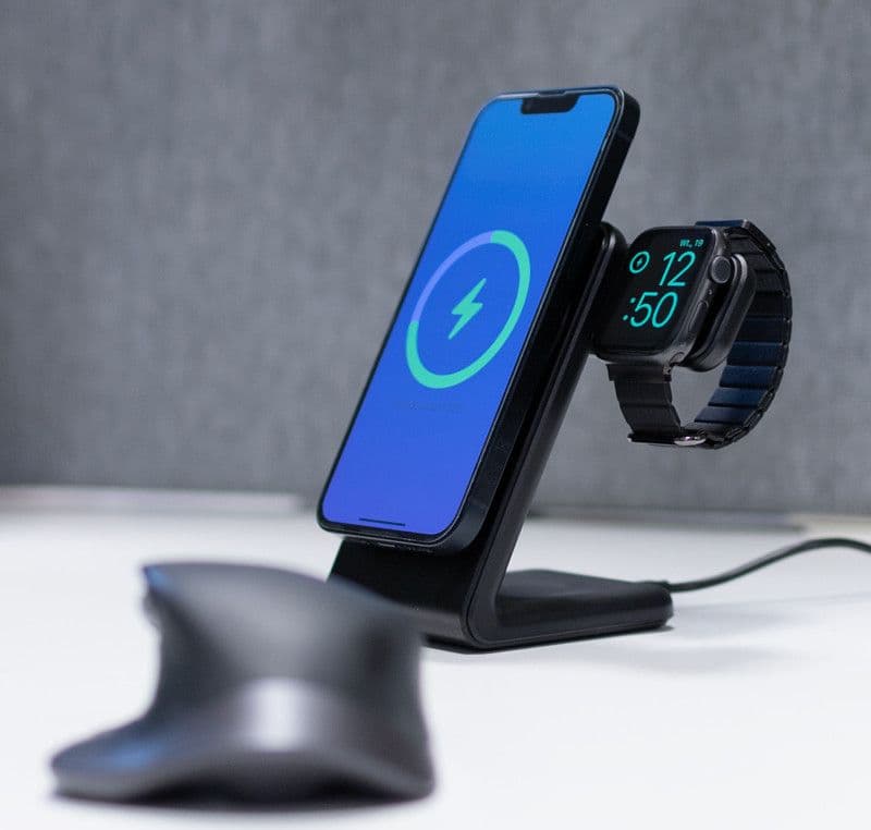 Crong MagSpot Pivot Stand - Caricabatterie wireless 3 in 1 con MagSafe per iPhone, Apple Watch e AirPods (nero) - 10