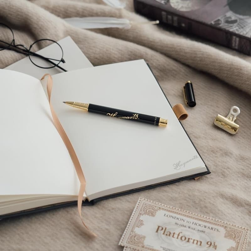 Harry Potter - Quaderno A5 di Hogwarts con penna - 4
