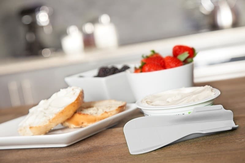 Quirky Scoop - Measuring Spoon and Spreading Knife (White) - 10