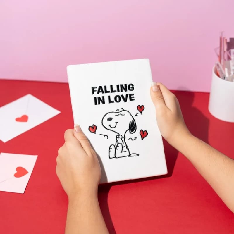 Snoopy - Quaderno/quaderno di peluche A5 della collezione Love Season - 4