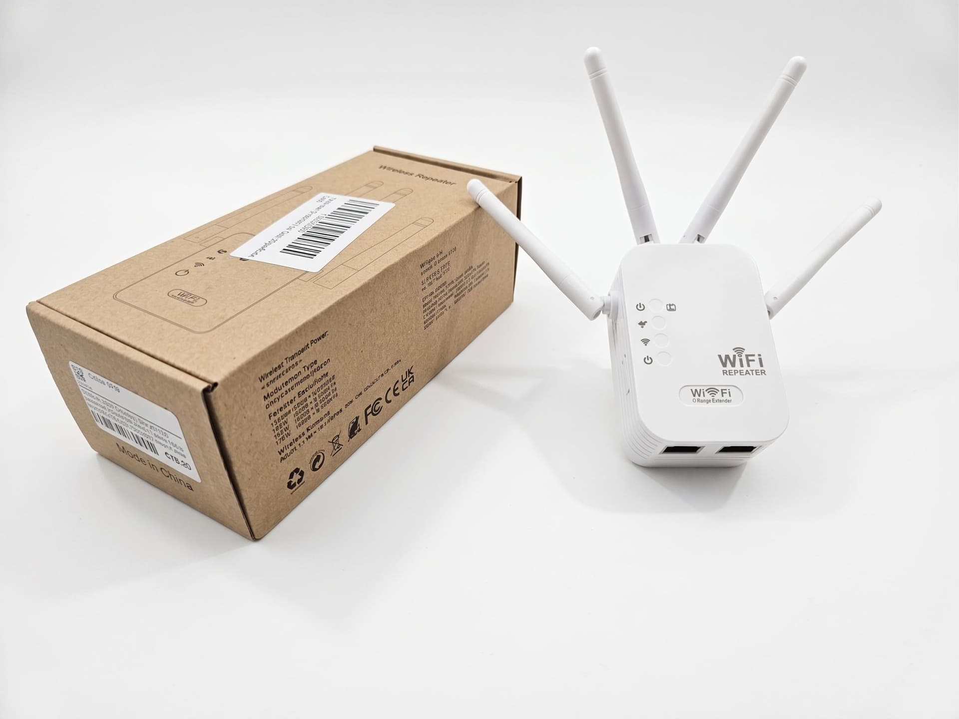 Kit 4 Ripetitori Wi-Fi 300 Mbps Universali con 4 Antenne Esterne Modalità Range Extender Access Point e Router Presa a Muro per Grandi Ambienti B&B Uffici - 6