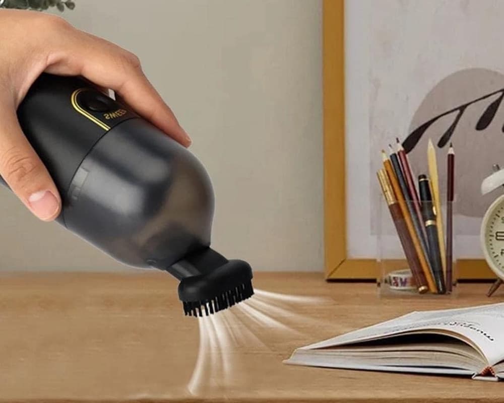 MINI ASPIRAPOLVERE DA SCRIVANIA PORTATILE SENZA FILI RICARICABILE PER PULIZIA BRICIOLE K-6 - 6