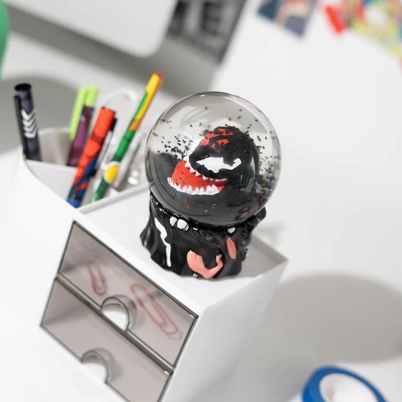 Spiderman - Globo di neve in vetro con Spider-Man e Venom in confezione regalo - 8
