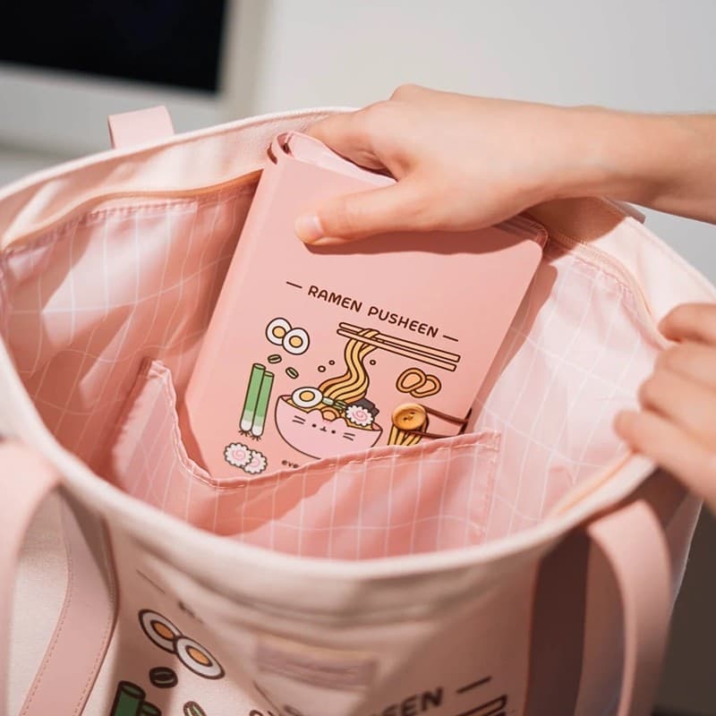 Pusheen - Borsa a tracolla in tessuto della collezione Sushi Roll 40x42 cm - 4