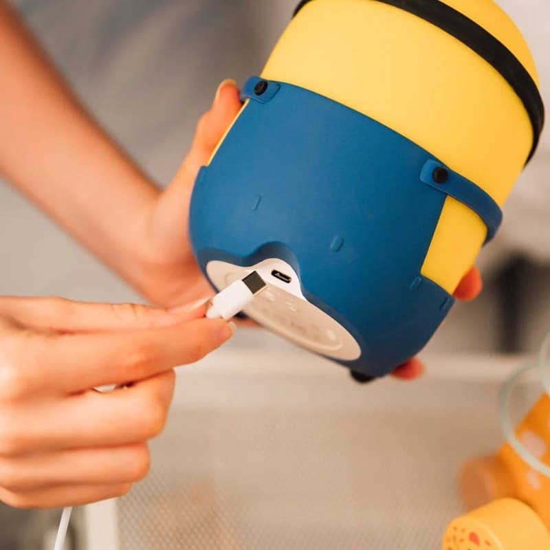 Minions - Bob Luce notturna a LED in morbido silicone per bambini 15 cm - 9