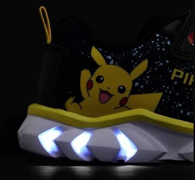 Scarpe Pokemon Pikachu con luci numeri dal 24 al 32 nero - 5