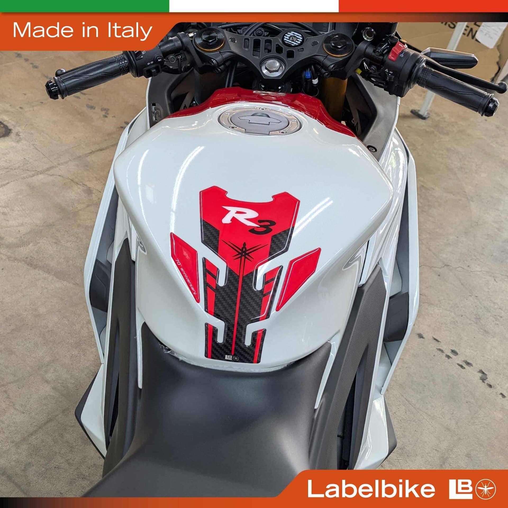 Paraserbatoio moto 3D compatibile con Yamaha R3 2026 Anniversary White - 3
