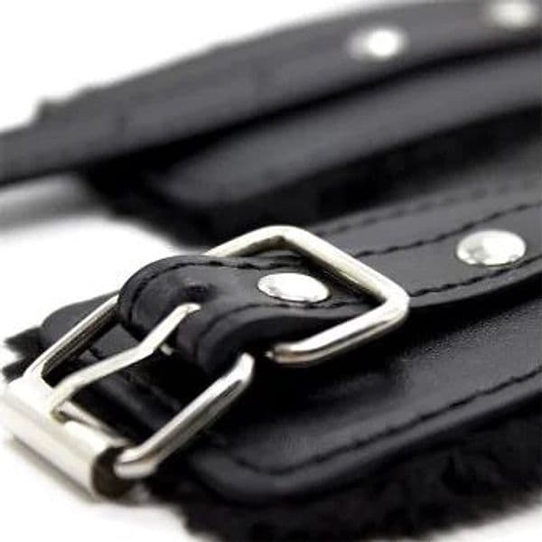 Cavigliere BDSM imbottite nere regolabili con catena removibile sex toy - 2