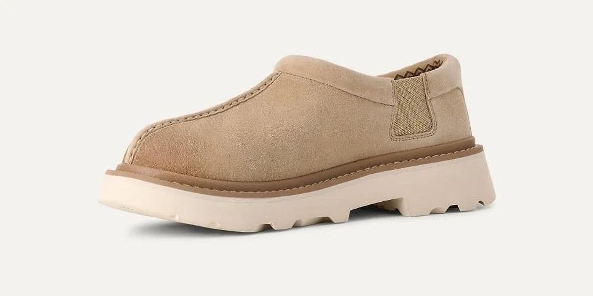 UGG  Slip on - 2