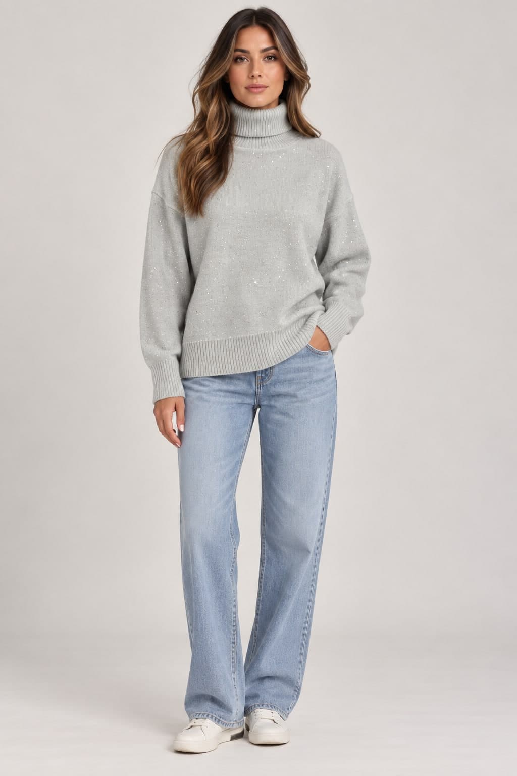 Maglione dolcevita grigio con pailletes - 3