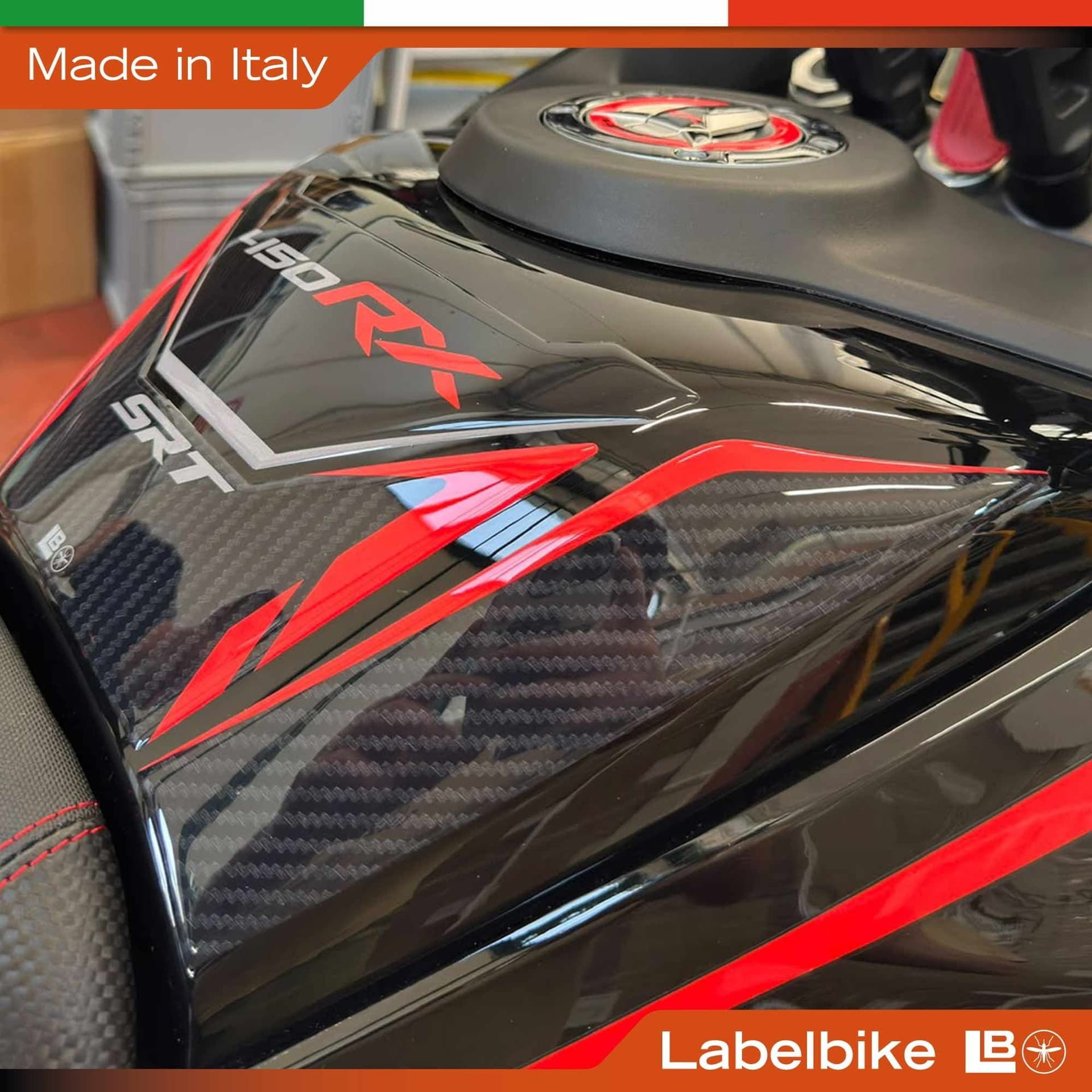 Adesivo 3D Paraserbatoio moto compatibile con QJ Motor SRT 450 RX 2026 - 4