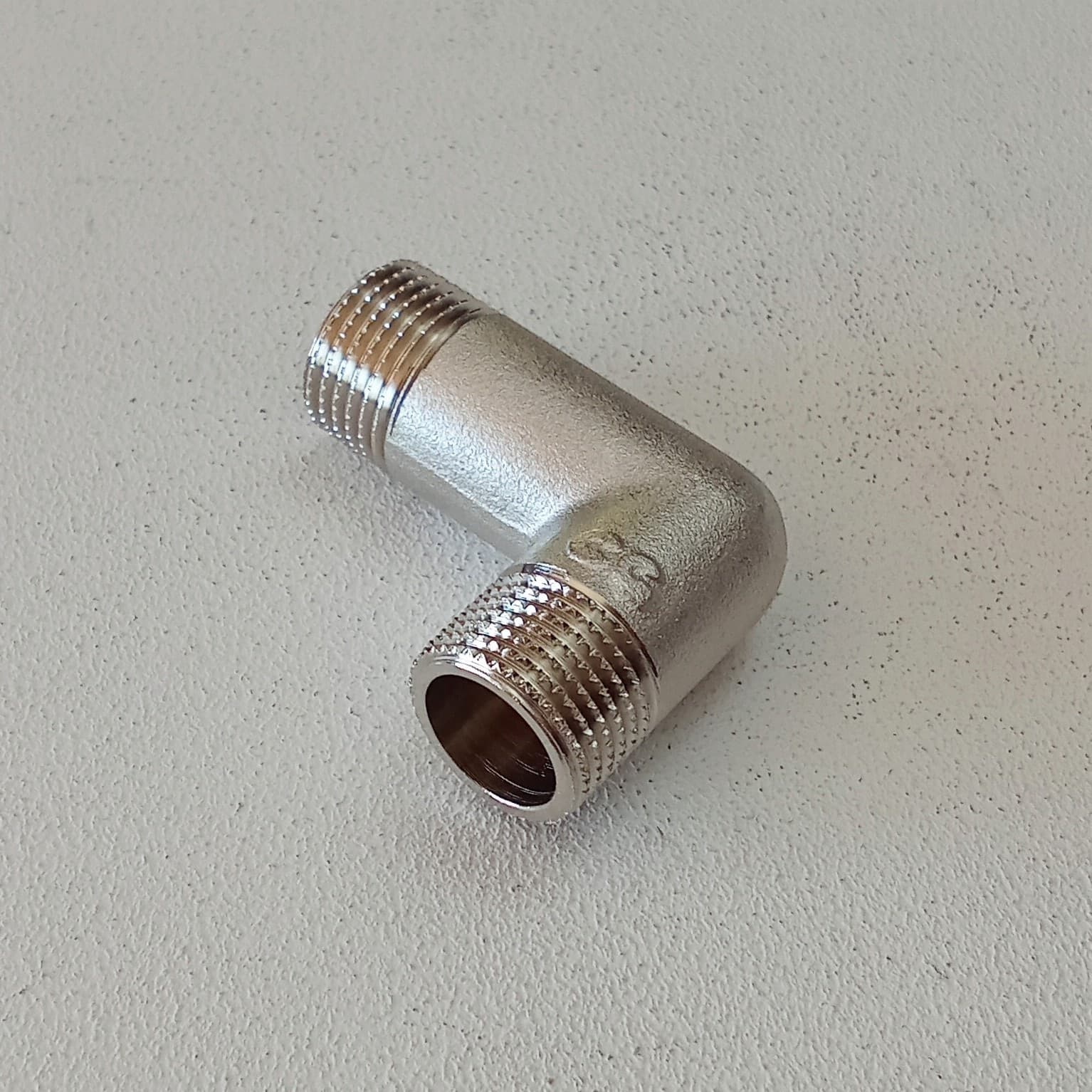 Raccordo a gomito maschio maschio 1/2" x 1/2" in ottone nichelato - 2