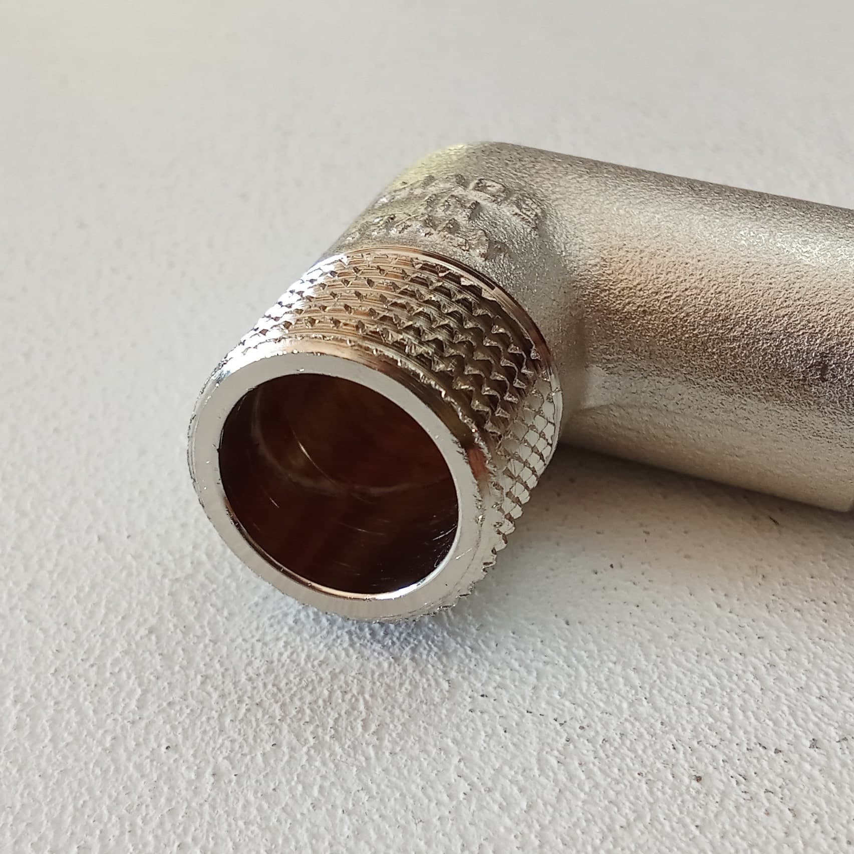 Raccordo a gomito maschio maschio 1/2" x 1/2" in ottone nichelato - 4
