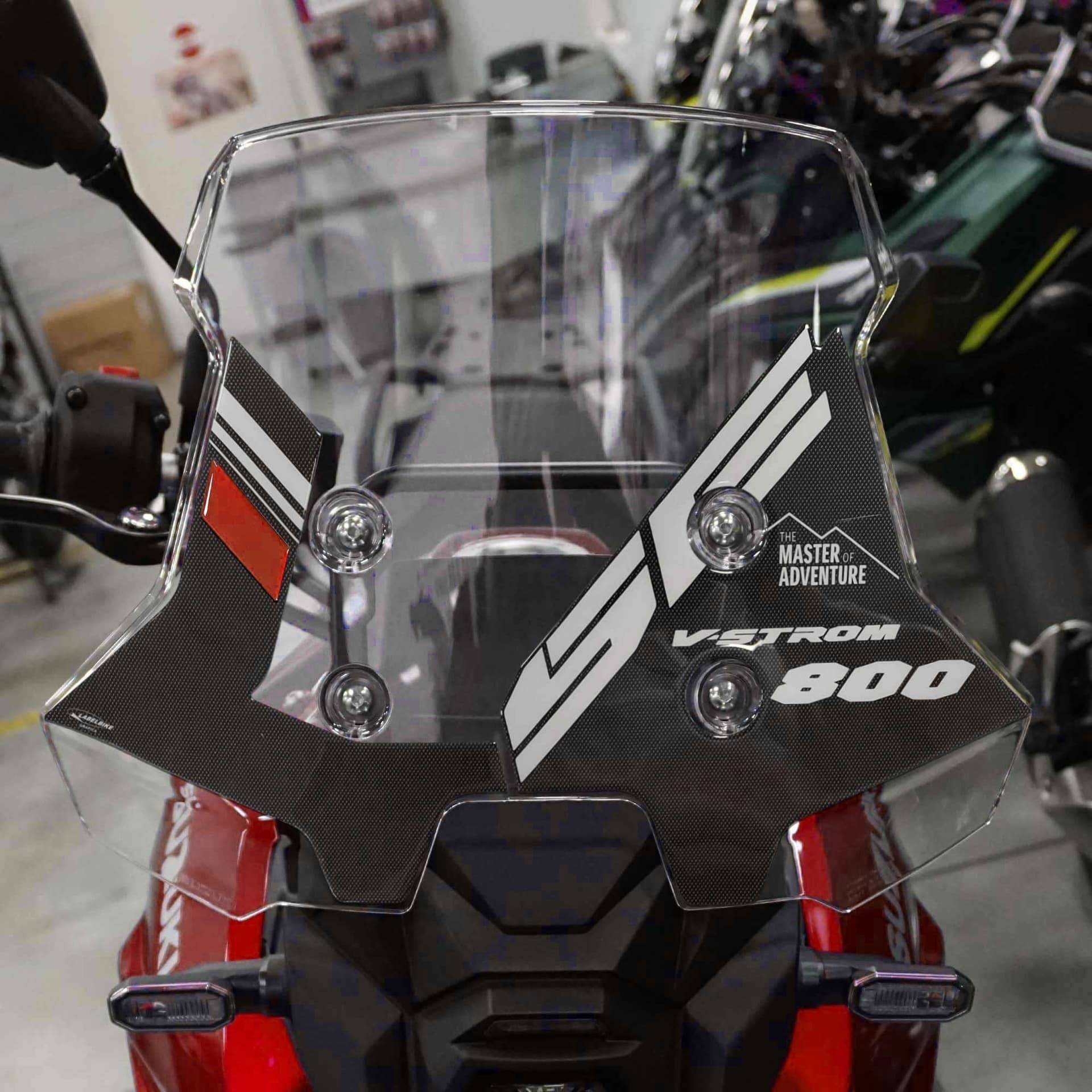 Adesivo 3D Cupolino moto compatibile con Suzuki V-Strom 800 SE 2025-2026 - 6