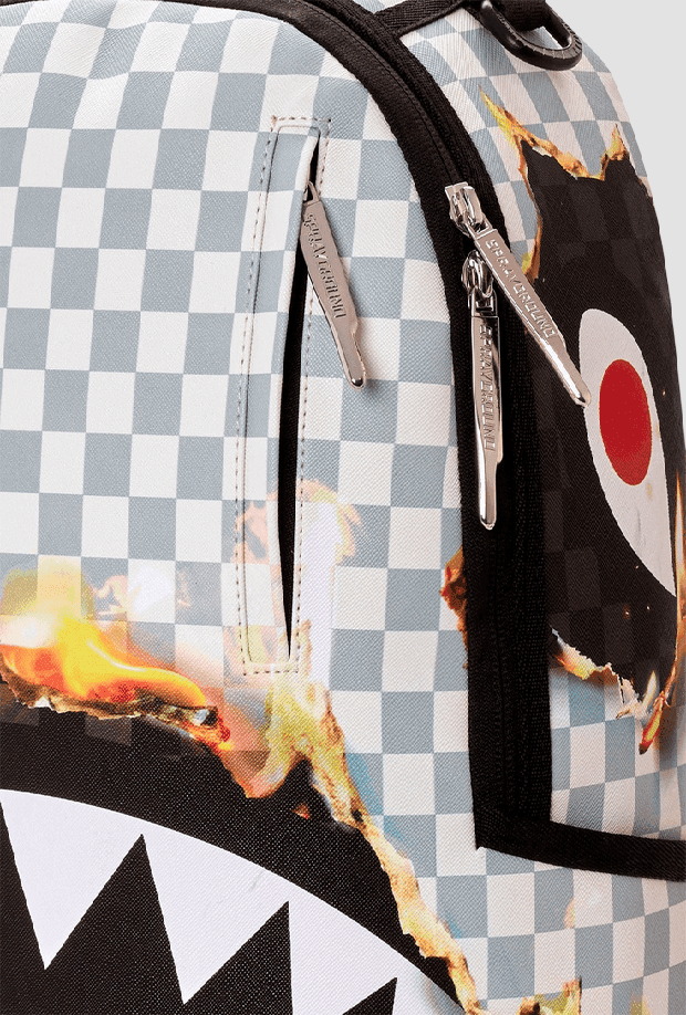 Sprayground zaino checkered shark &amp; flames unisex grigio-bianco - 5