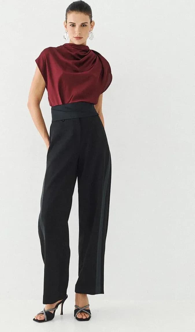 Top in raso con scollo drappeggiato | ACCESS FASHION - 5