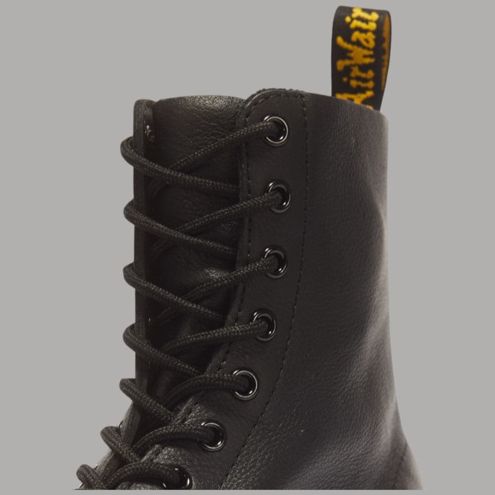 Stivali stringati Dr. Martens 1460 Pascal con suola carrarmato e pelle Virginia - 7