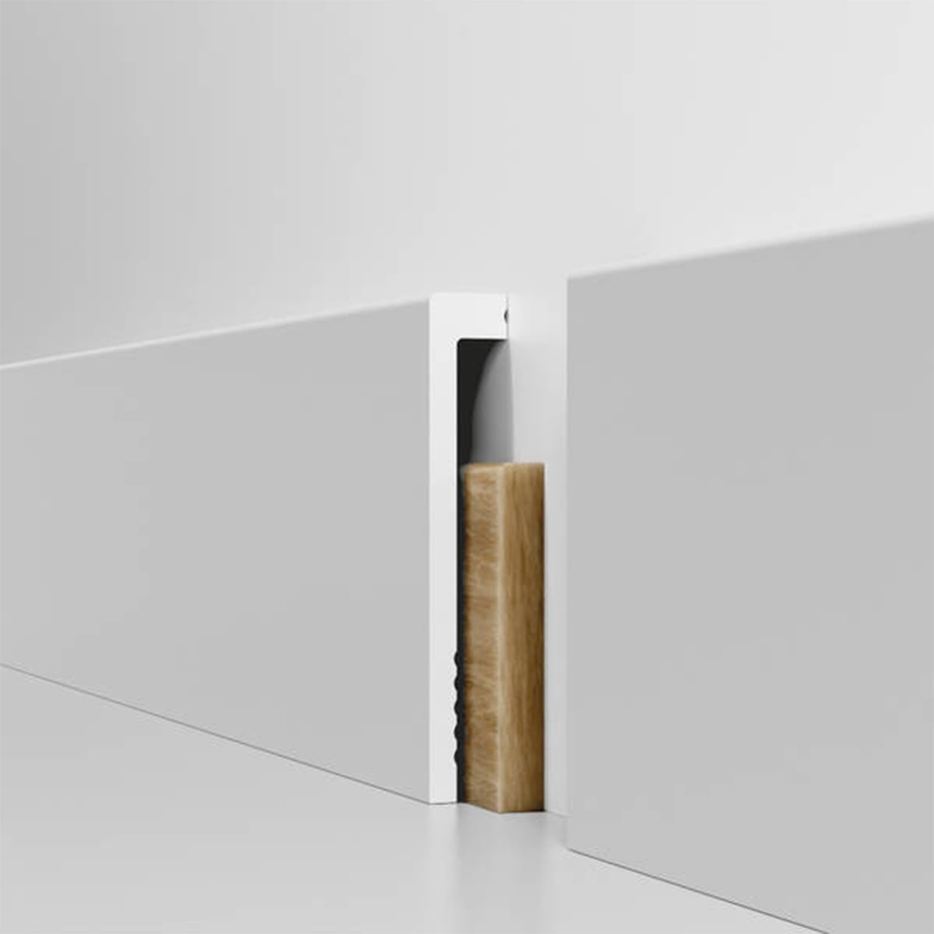 Battiscopa BIANCO squadrato Coprimarmo - coprivecchio 135x23mm in POLIMERI - (prezzo al metro) - 4