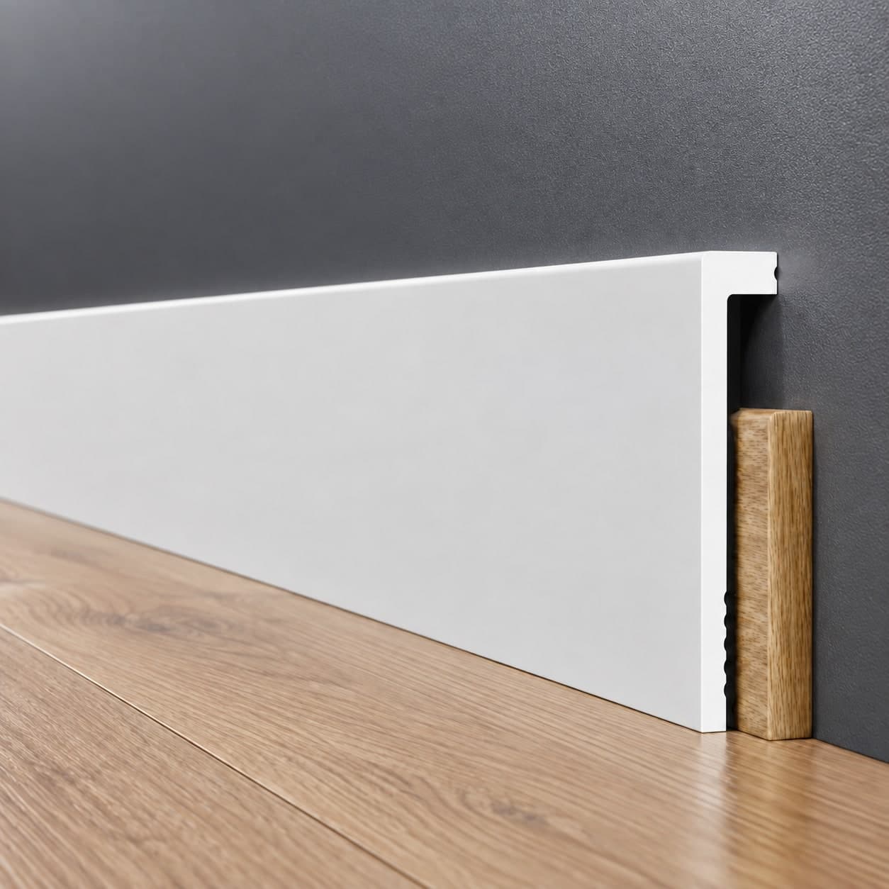 pacco da 140 ML di Battiscopa BIANCO squadrato Coprimarmo - coprivecchio 135x23mm in POLIMERI - 3