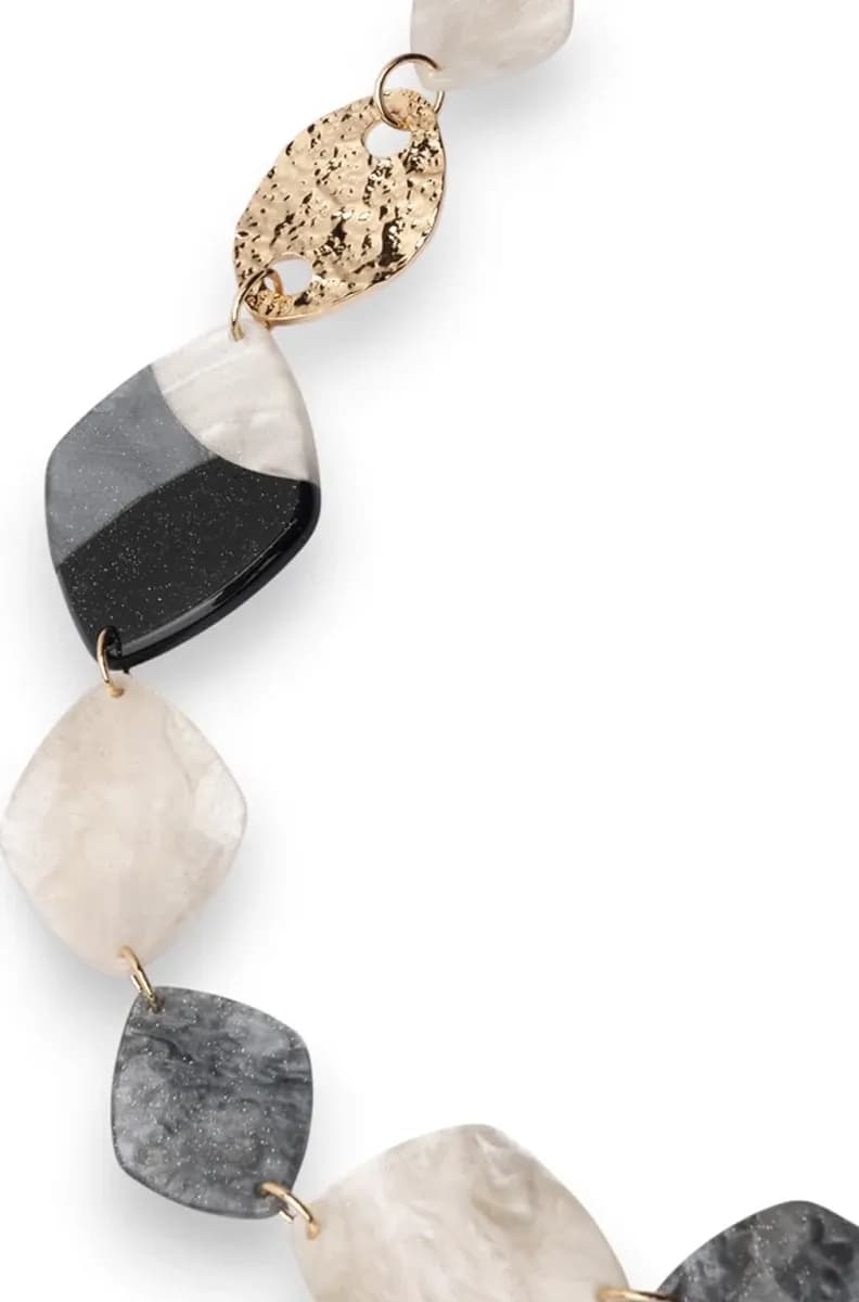 Collana lunga con elementi geometrici bianco e nero | MYA ACCESSORIES - 3
