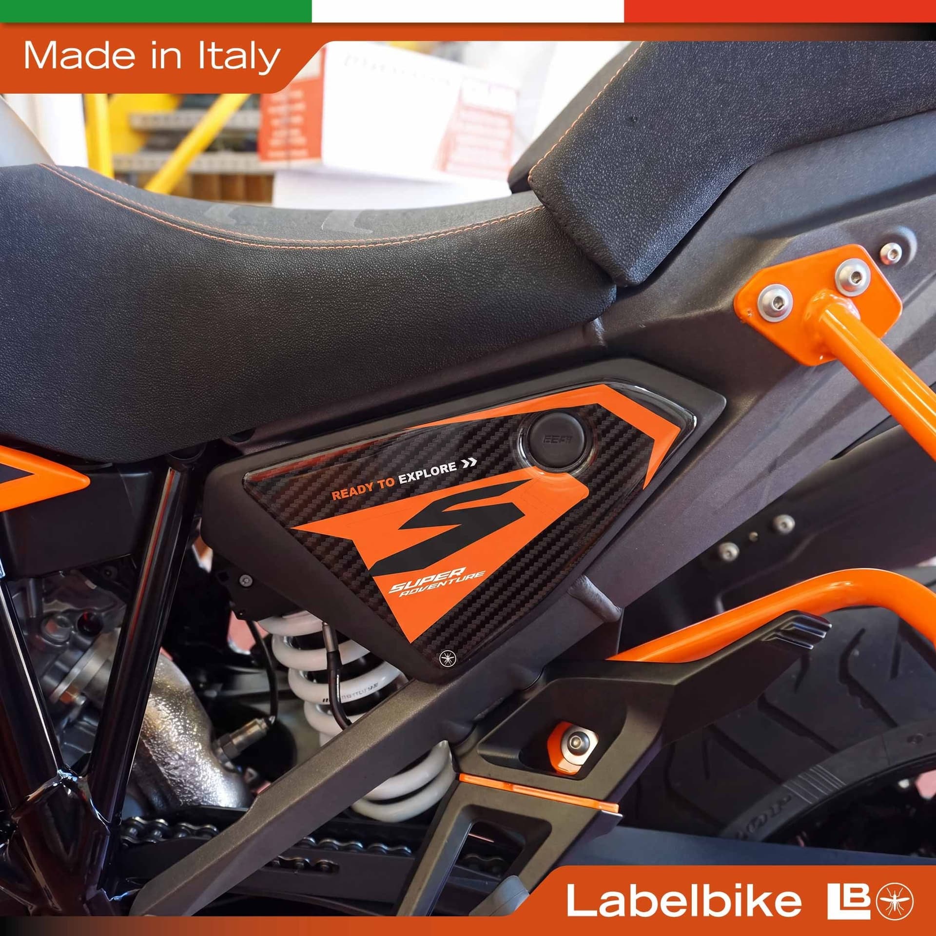 Adesivi 3D Sottosella moto compatibile con KTM 1390 Super Adventure S 2026 - 3
