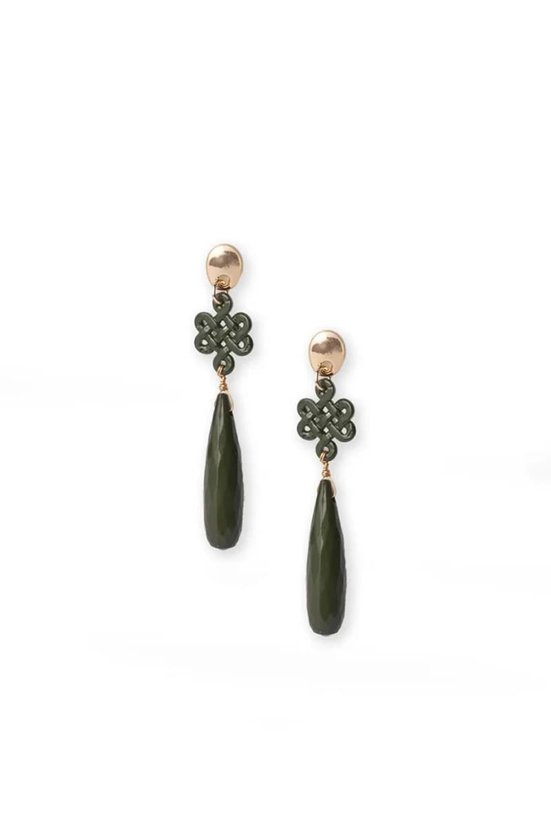 Orecchini pendenti a goccia lunga in metallo e acrilico verde | MYA ACCESSORIES - 2