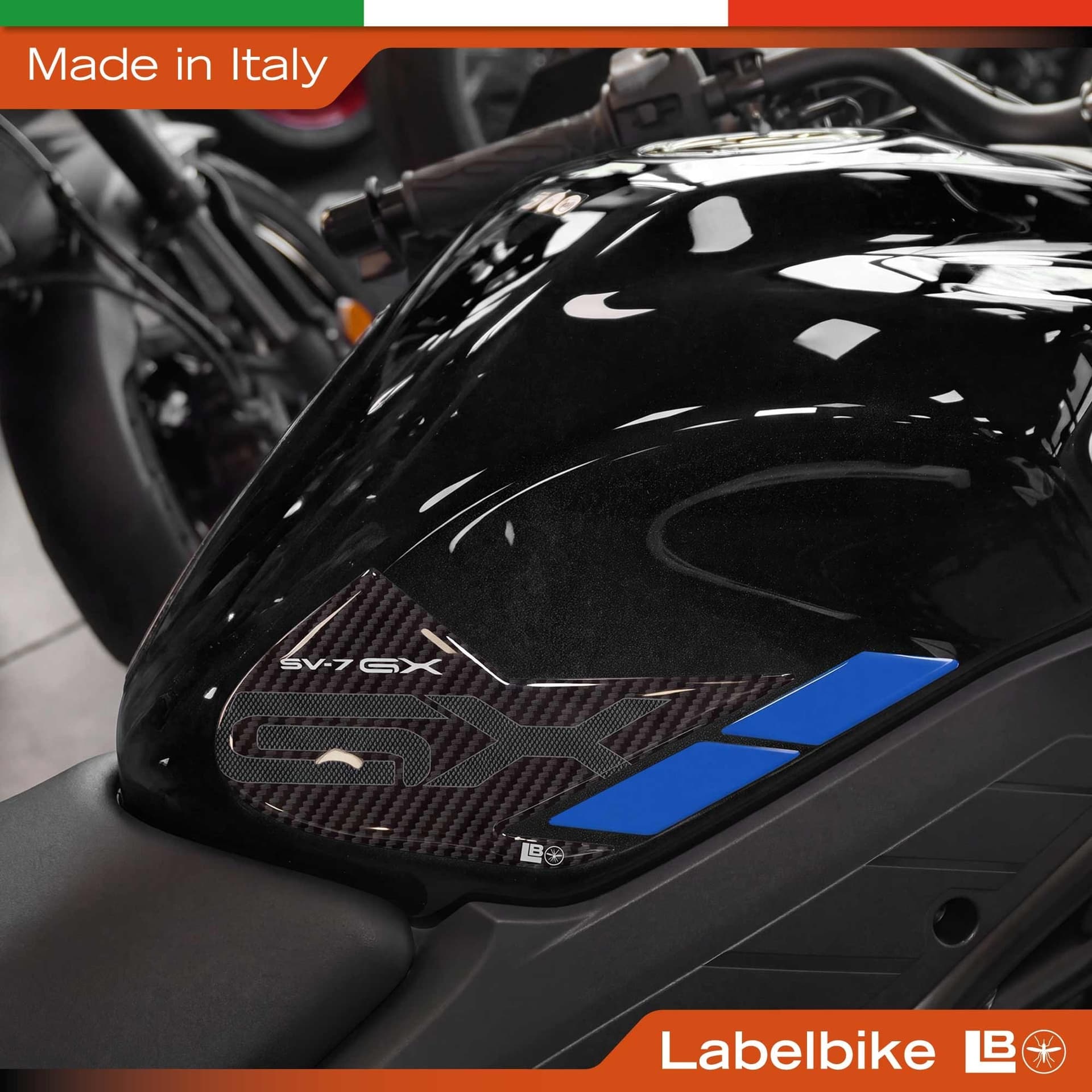 Adesivi 3D Laterali serbatoio moto compatibile con Suzuki SV-7 GX 2026 - 10