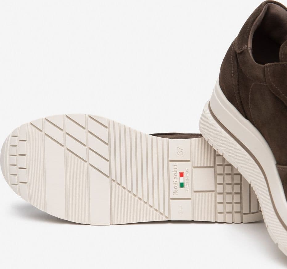 Nero Giardini sneakers da donna in pelle scamosciata testa di moro I617362D300 - 4