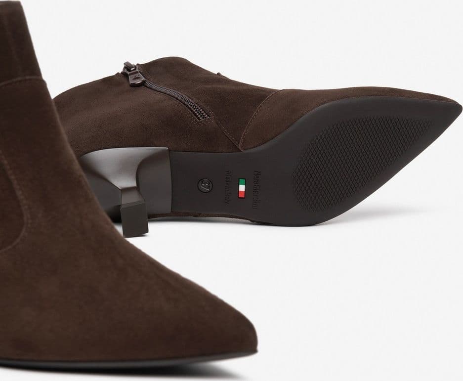 Nero Giardini stivaletti da donna in pelle scamosciata testa di moro I617623DE300 - 4