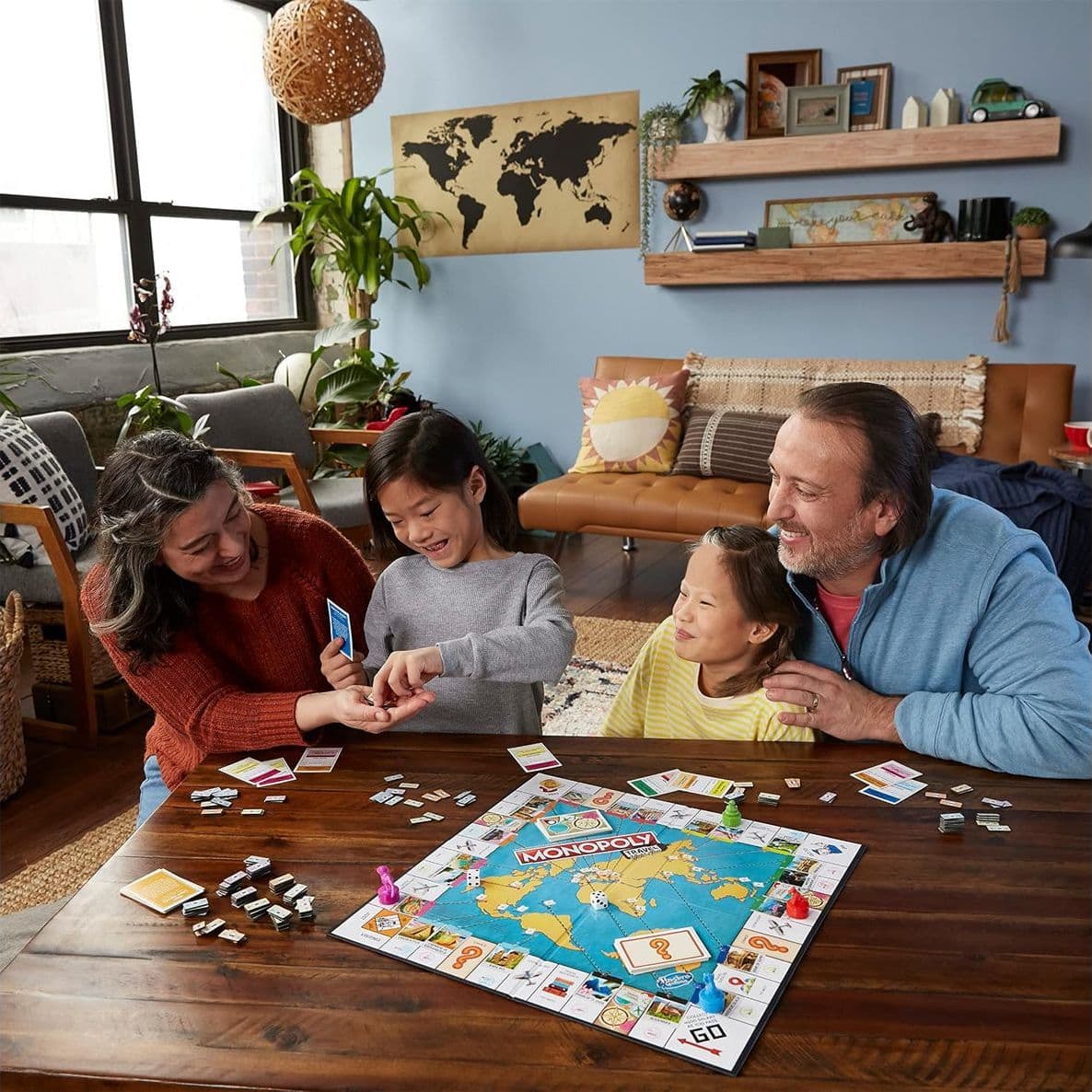 Monopoly In Viaggio per il Mondo Hasbro Gaming Gioco da Tavolo per Famiglie con Tabellone Cancellabile e Pedine Timbro Regalo per Bambini dagli 8 Anni in Su - 3