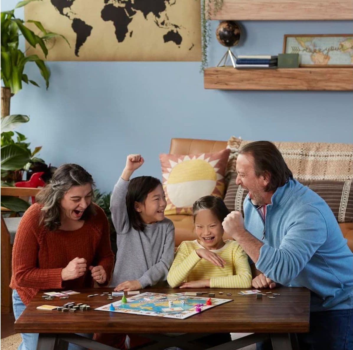 Monopoly In Viaggio per il Mondo Hasbro Gaming Gioco da Tavolo per Famiglie con Tabellone Cancellabile e Pedine Timbro Regalo per Bambini dagli 8 Anni in Su - 5