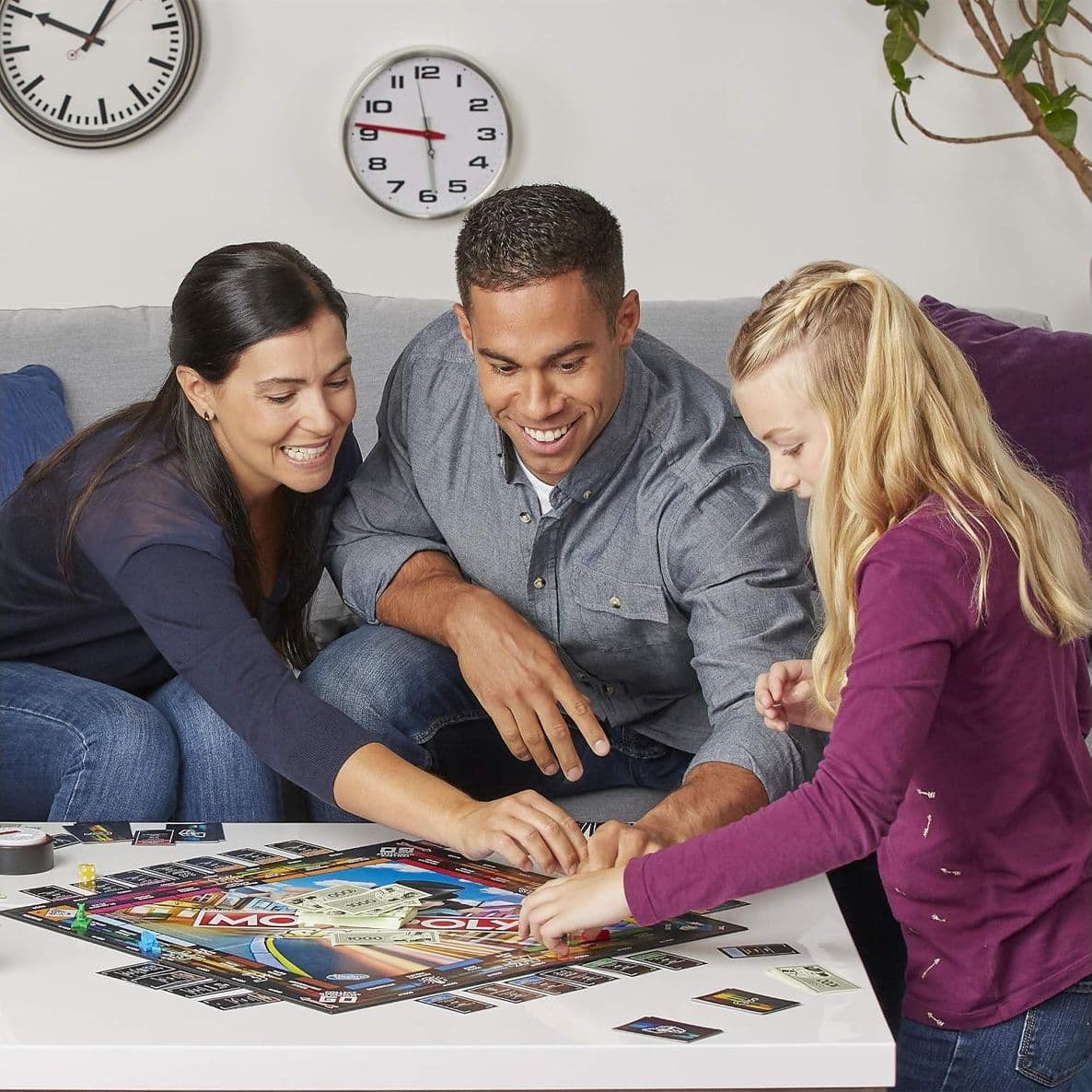 Monopoly Speed Hasbro Gaming Gioco da Tavolo Rapido Sotto i 10 Minuti con Timer Cronometrato e Turni Simultanei Regalo per Famiglie e Bambini dagli 8 Anni - 5