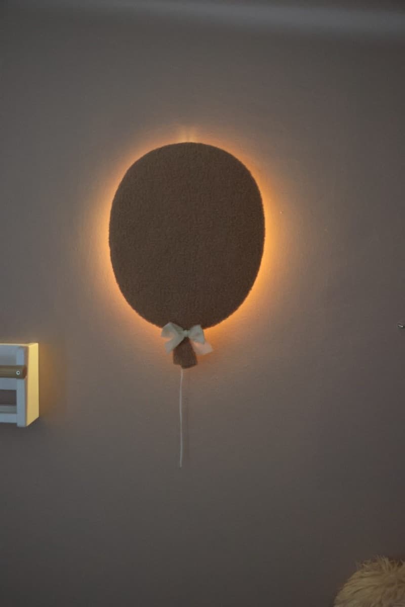 Applique murale bouclé Palloncino bianco con luce LED - Little Loua - 7