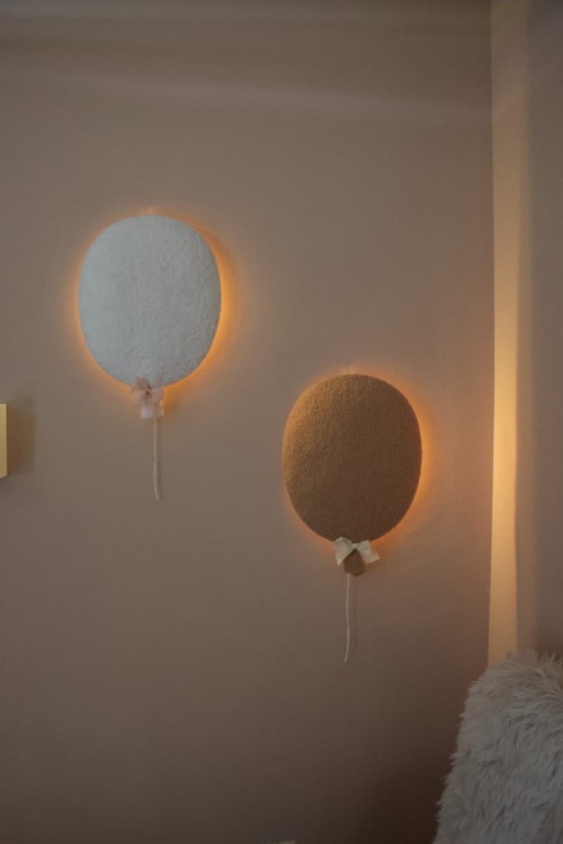 Applique murale bouclé Palloncino bianco con luce LED - Little Loua - 9