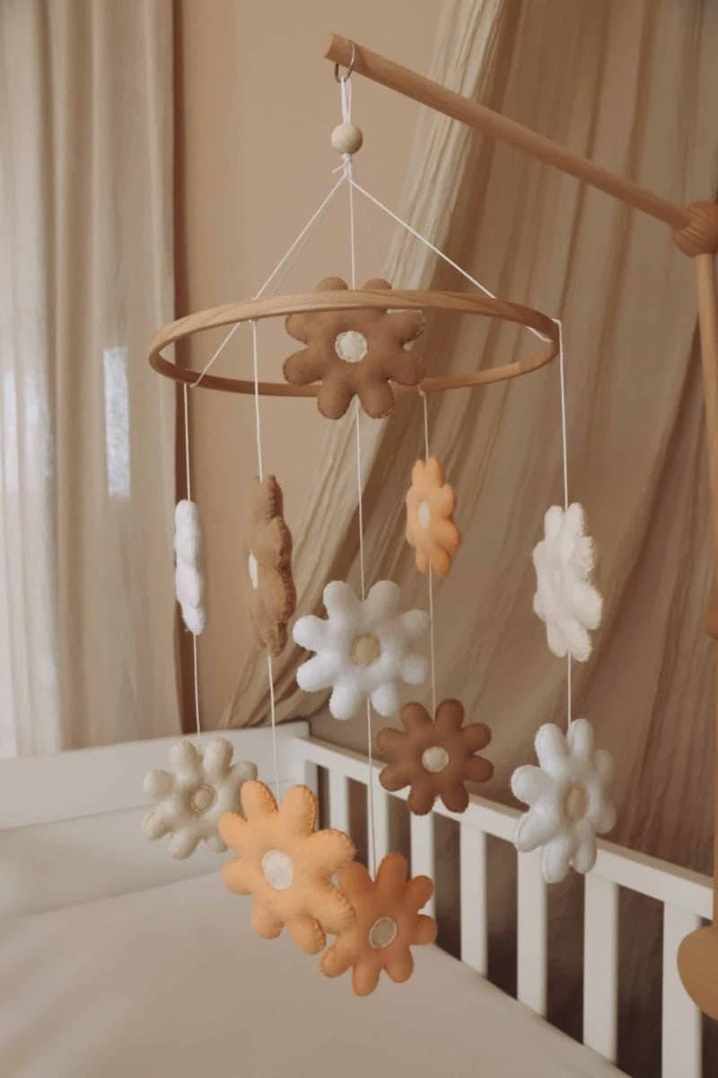 Giostrina per culla fatta a mano Fiori con supporto e carillon - Little Loua - 2