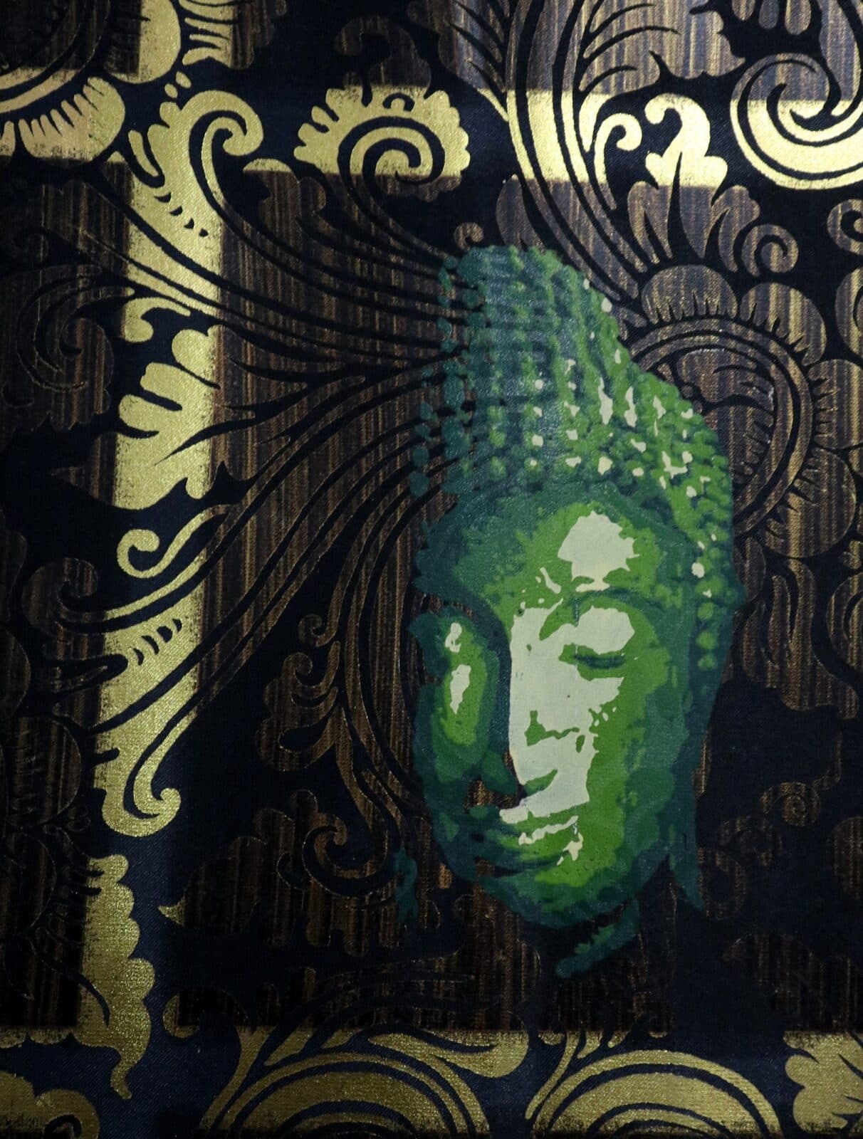 Quadro Buddha Pop Art Dorato – Opera Artigianale Indonesiana per Spa, Yoga e Ambienti Wellness - 5