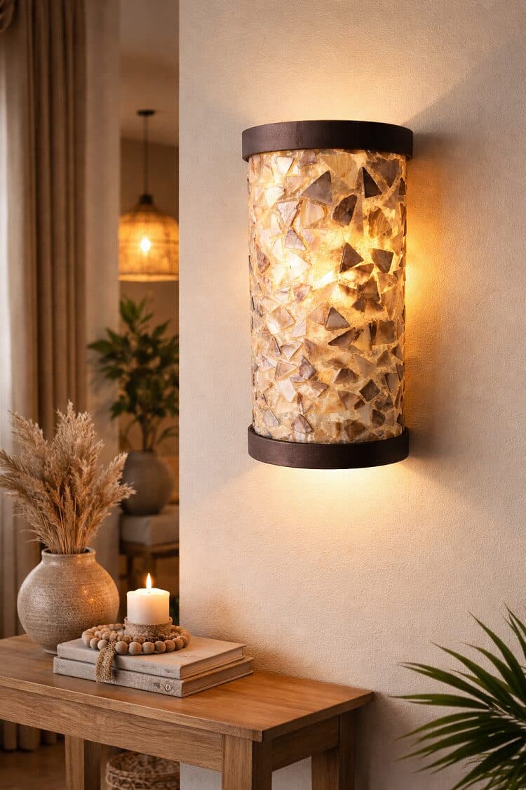 Applique Indonesiana in Resina e Madreperla – Lampada da Parete Artigianale 30 cm con Struttura in Metallo - 2