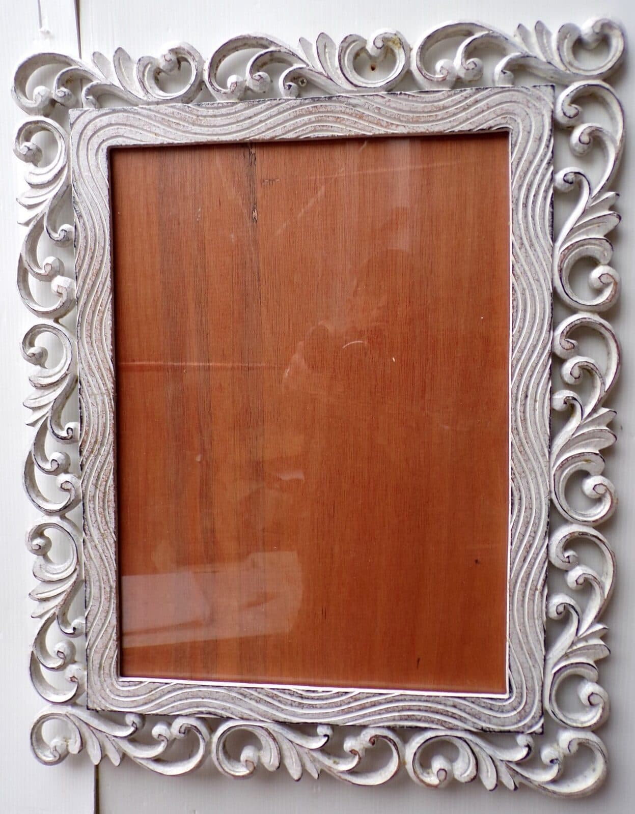 Cornice portafoto barocco in legno mdf bianco decapato cm 50x40 per foto 38x28 - 2