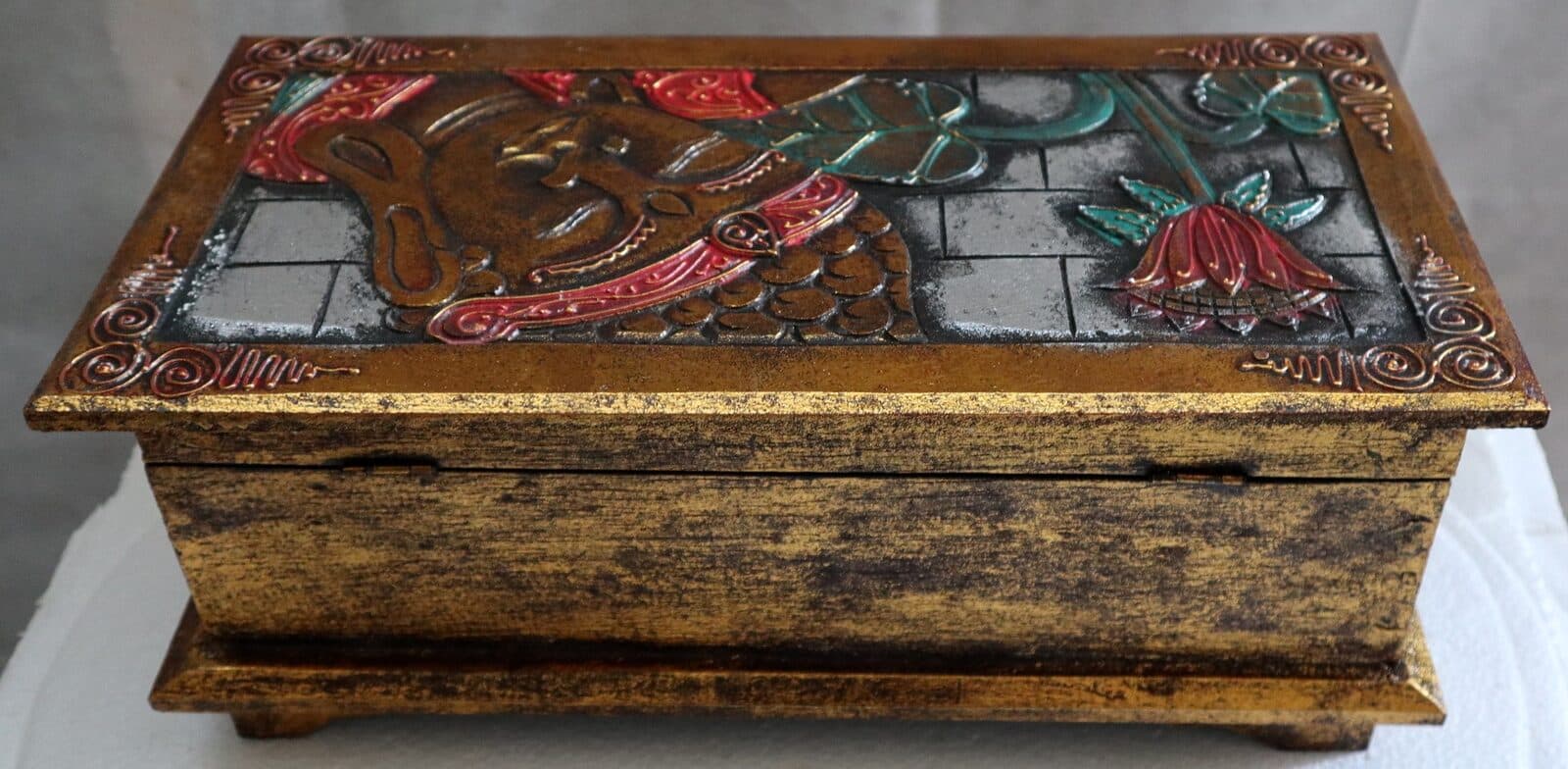 Baule cassapanca in legno di Albesia con volto di Buddha color argento sfondo oro cm 40x20x17 new - 5