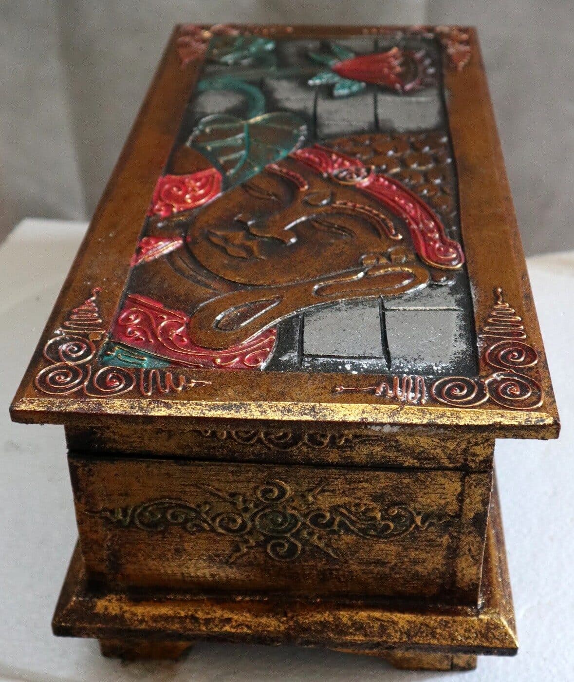 Baule cassapanca in legno di Albesia con volto di Buddha color argento sfondo oro cm 40x20x17 new - 6