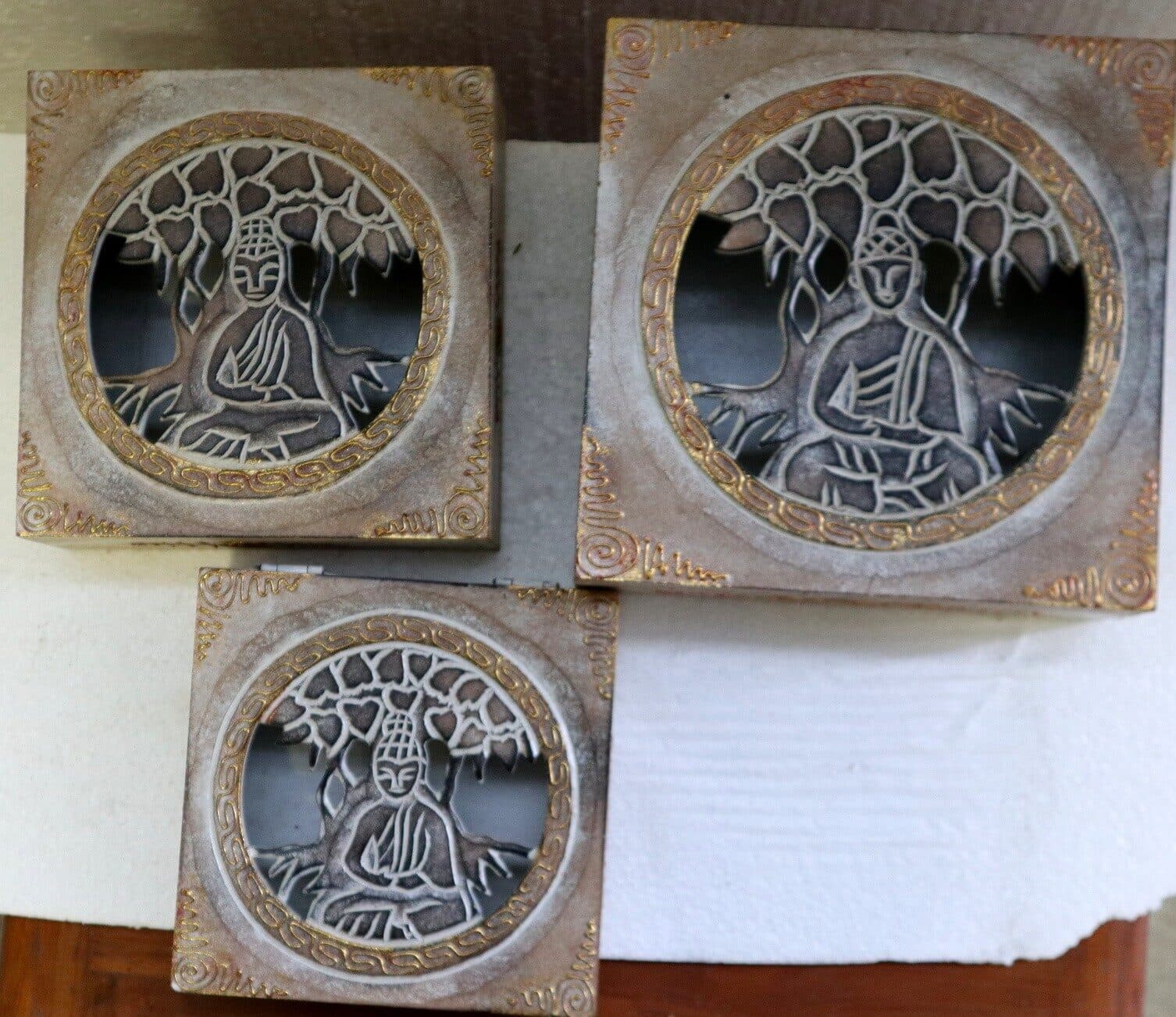Tris di Portagioie o svuota tasche  in legno mdf traforata con inciso albero della vita e Buddha - 2